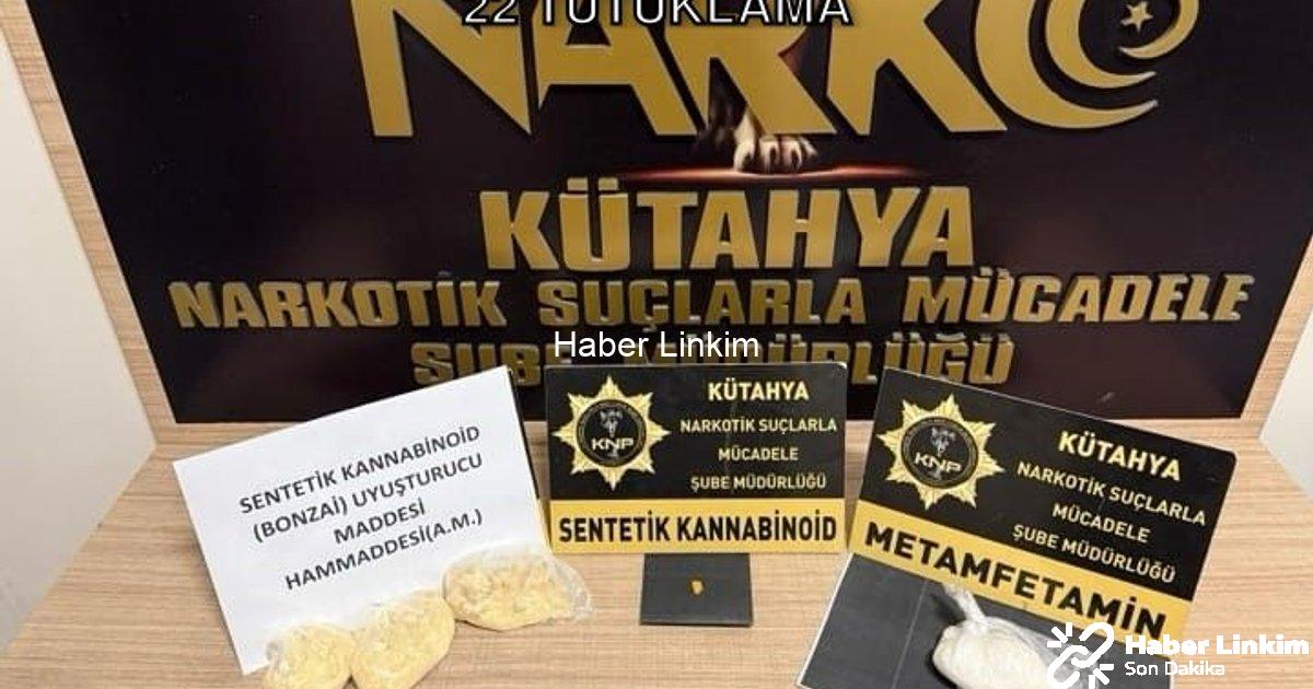 "Kütahya'da Suçlulara Geçit Yok: 2 Haftada 22 Tutuklama" başlıklı haber için fotorealistik, profesyo